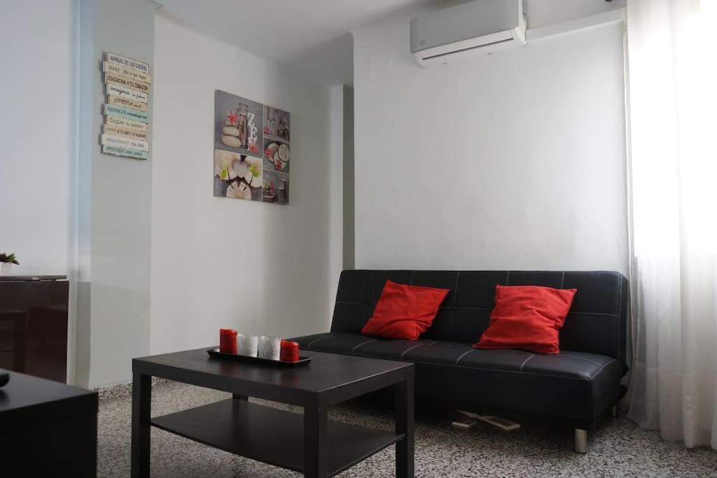 דירות Malaga Center מראה חיצוני תמונה